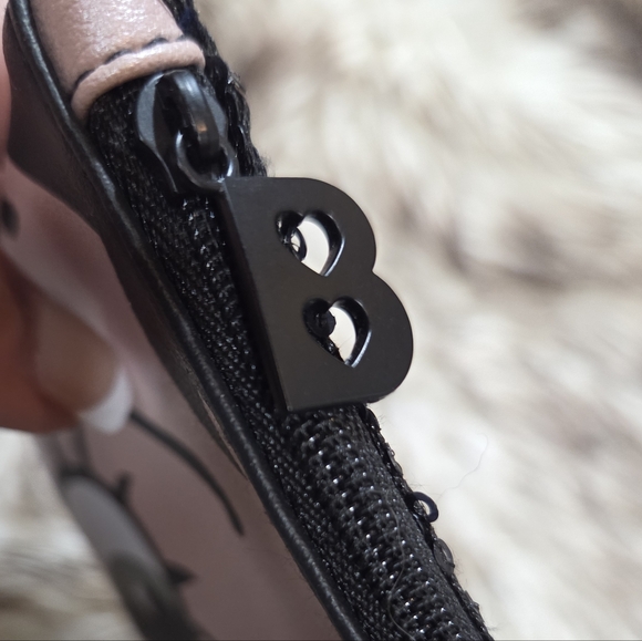 4/$15 Betty Boop Pink and Black Ipsy Collab Makeup Bag - Picture 4 of 5